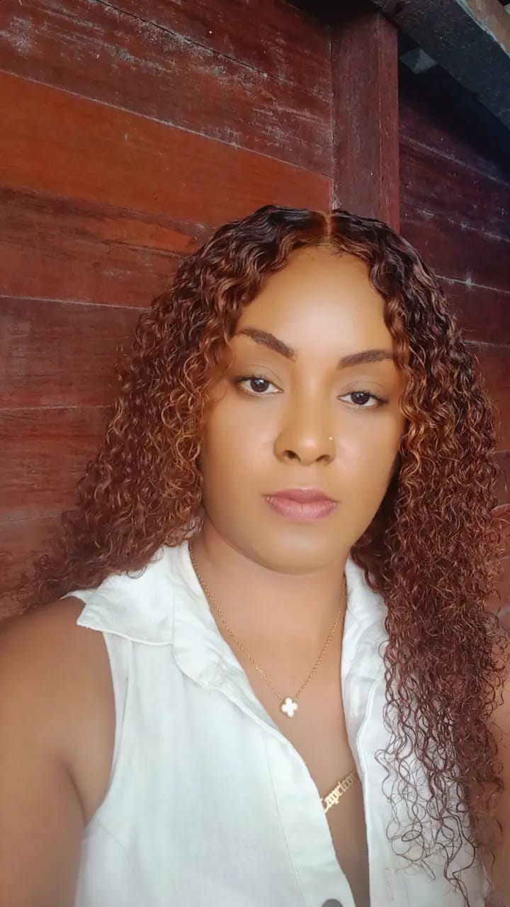 Joelle Schattevo - Penningmeester